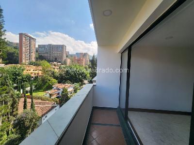 Apartamento de 3 alcobas en arriendo en Castropol, Medellín, 130 m² · foto 10 de 14