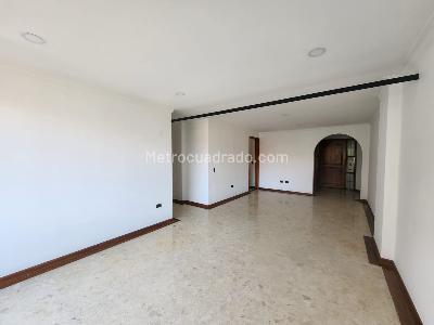 Apartamento de 3 alcobas en arriendo en Castropol, Medellín, 130 m² · foto 12 de 14