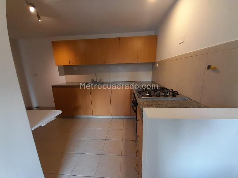 Well-Maintained 3BR Apartment in La Calera - 5