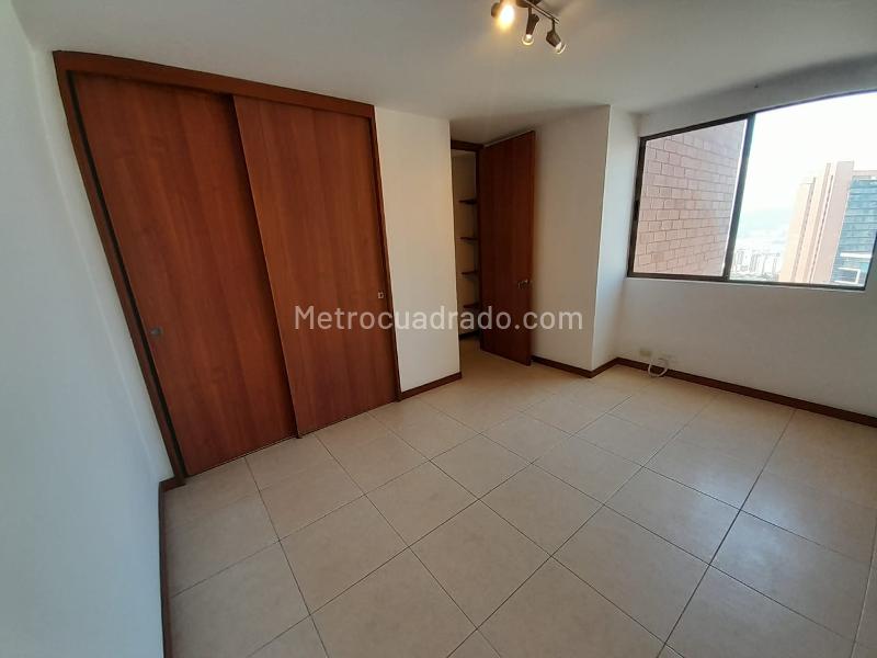 Well-Maintained 3BR Apartment in La Calera - 8