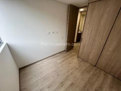 Apartamento de 3 alcobas en arriendo en Loma De San Jose, Sabaneta, 70 m² · foto 3 de 9