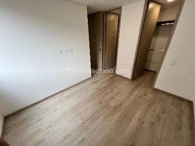 Apartamento de 3 alcobas en arriendo en Loma De San Jose, Sabaneta, 70 m² · foto 4 de 9