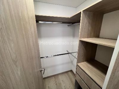 Apartamento de 3 alcobas en arriendo en Loma De San Jose, Sabaneta, 70 m² · foto 5 de 9
