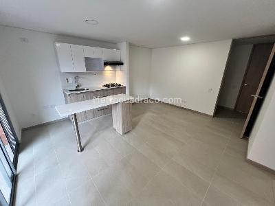 Apartamento de 3 alcobas en arriendo en Loma De San Jose, Sabaneta, 70 m² · foto 9 de 9