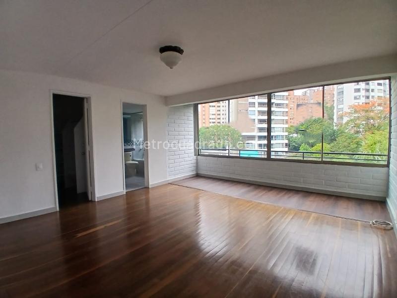 Penthouse con Luz Natural en Los Balsos 2 - 5