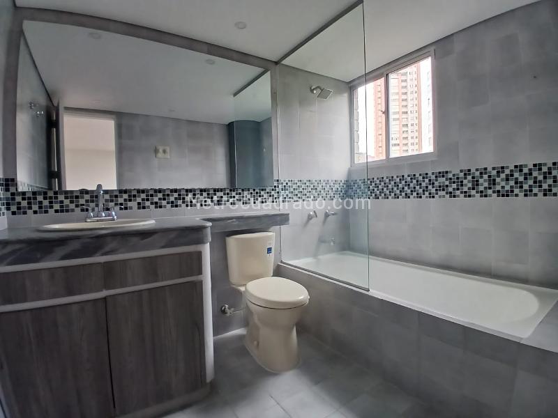 Penthouse con Luz Natural en Los Balsos 2 - 6