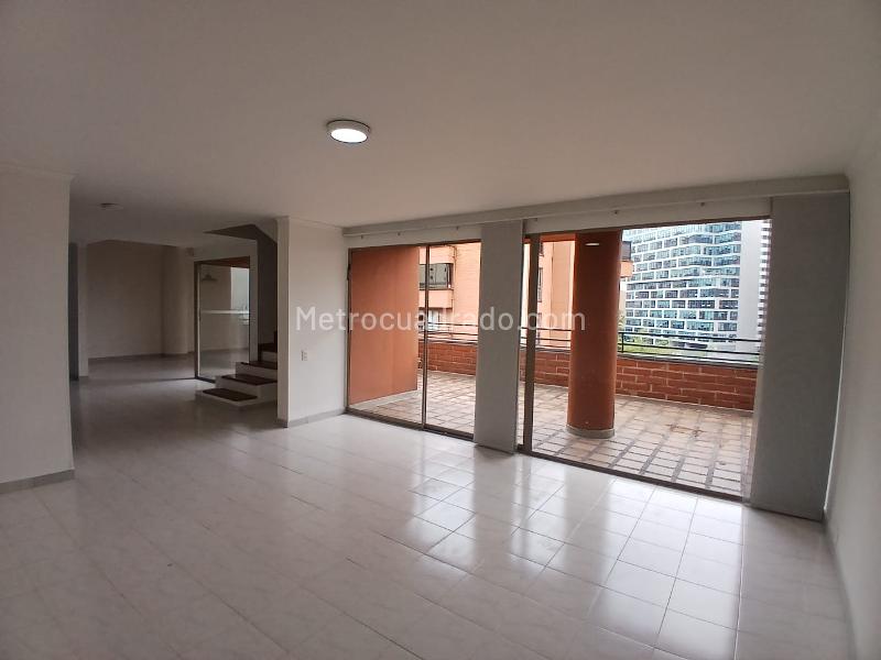 Penthouse con Luz Natural en Los Balsos 2 - 8