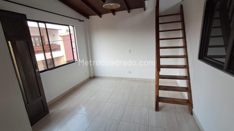 Apartamento Muy Luminoso de 3 Alcobas en Campo Amor - 2
