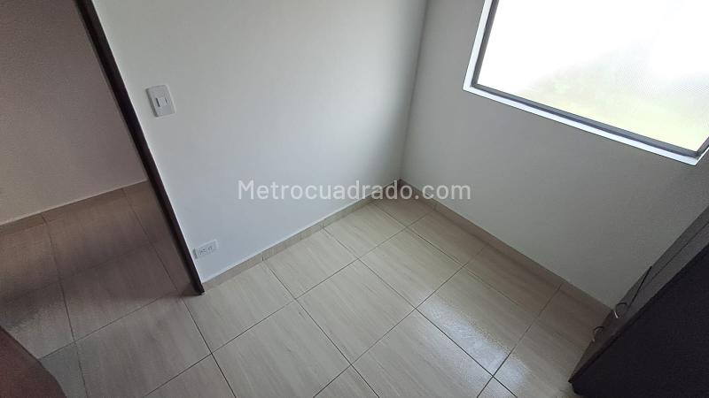 Apartamento Muy Luminoso de 3 Alcobas en Campo Amor - 7