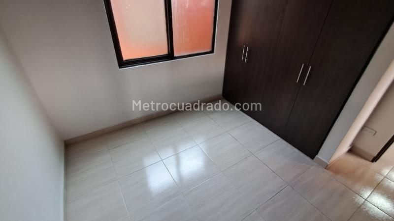 Apartamento Muy Luminoso de 3 Alcobas en Campo Amor - 9