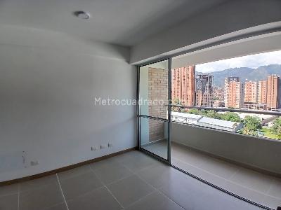 Apartamento de 2 alcobas en venta en Rincon Santo, Bello, 65 m² · foto 2 de 12