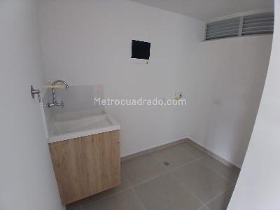 Apartamento de 2 alcobas en venta en Rincon Santo, Bello, 65 m² · foto 4 de 12