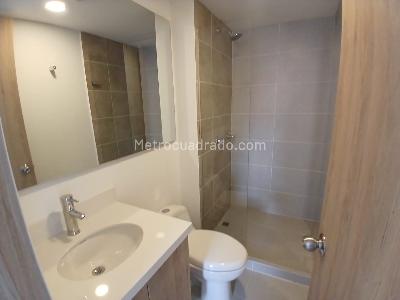 Apartamento de 2 alcobas en venta en Rincon Santo, Bello, 65 m² · foto 6 de 12