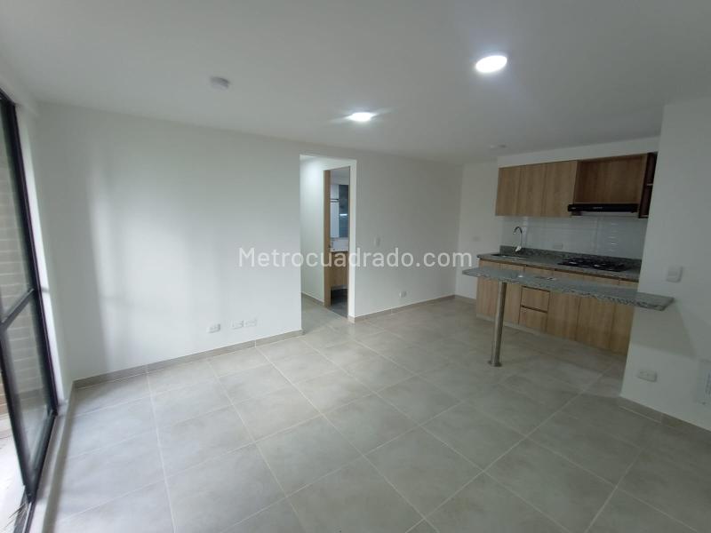 2BR Apartment in Cuatro Esquinas (50 m²) - 4