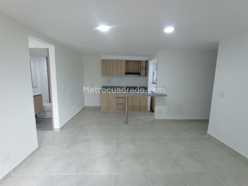 2BR Apartment in Cuatro Esquinas (50 m²) - 2