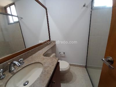 Apartamento de 3 alcobas en arriendo en Las Santas, Medellín, 120 m² · foto 10 de 14