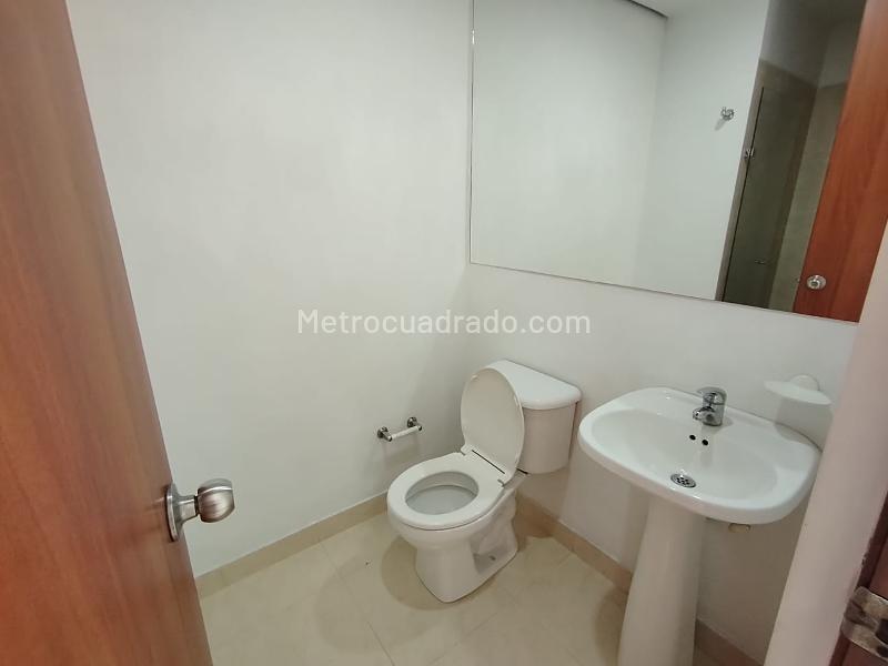 Bright 2BR Apartment in Patio Bonito - 7