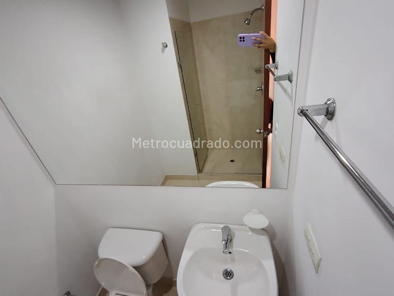 Bright 2BR Apartment in Patio Bonito - 8