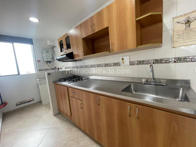 Apartamento de 3 alcobas en Loma de los Parra, Medellín - 5