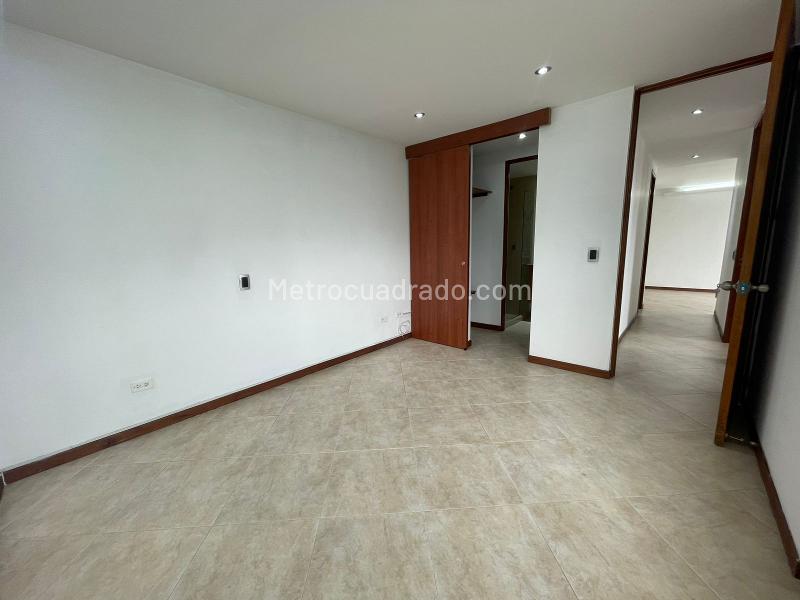 Apartamento de 3 alcobas en Loma de los Parra, Medellín - 6
