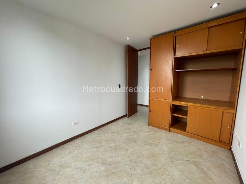 Apartamento de 3 alcobas en Loma de los Parra, Medellín - 9