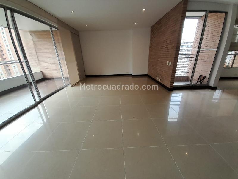 2BR Apartment for Rent in Loma de los Parra, El Poblado - 2