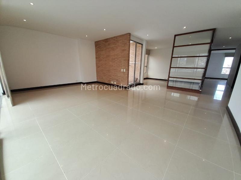 2BR Apartment for Rent in Loma de los Parra, El Poblado - 3