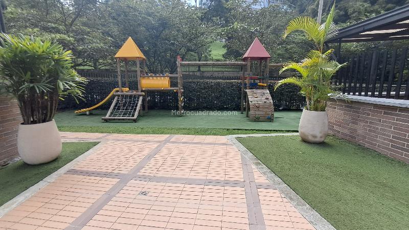 Apartamento Estiloso de 2 Alcobas en Loma Los González - 6