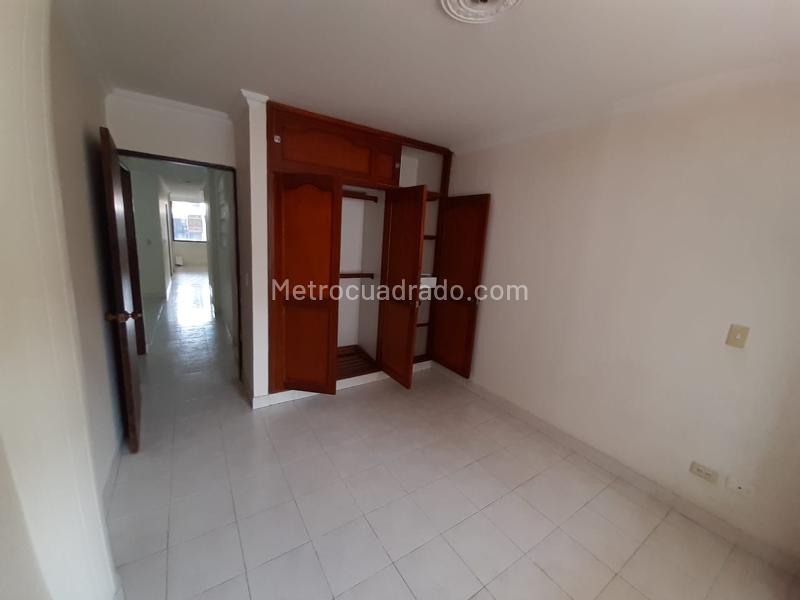 Spacious 4BR Apartment in La Palma