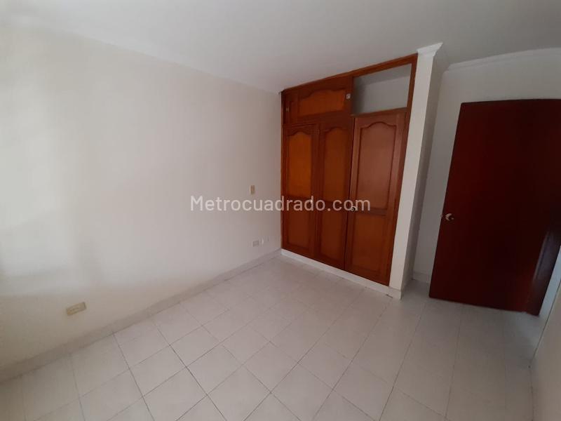 Spacious 4BR Apartment in La Palma - 2
