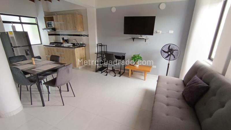 Spacious 2BR Apartment in Central Location - 2