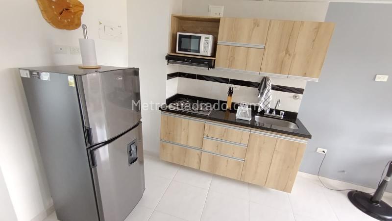 Apartamento Amplio de 2 Alcobas en Ubicación Central - 3