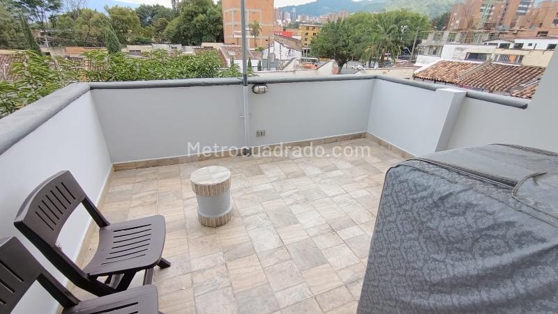 Apartamento Amplio de 2 Alcobas en Ubicación Central - 7