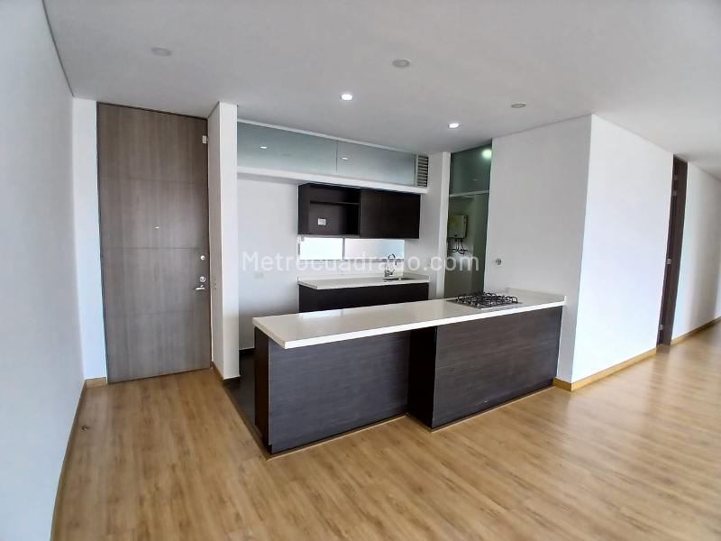 Apartamento Moderno de 2 Alcobas en Loma de los Parra - 9