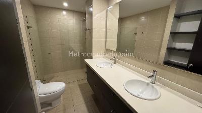 Apartamento en arriendo en Cola Del Zorro, Medellín · foto 8 de 10