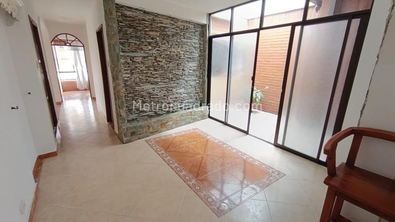 Bright 2BR Apartment in San Bernardo - 5