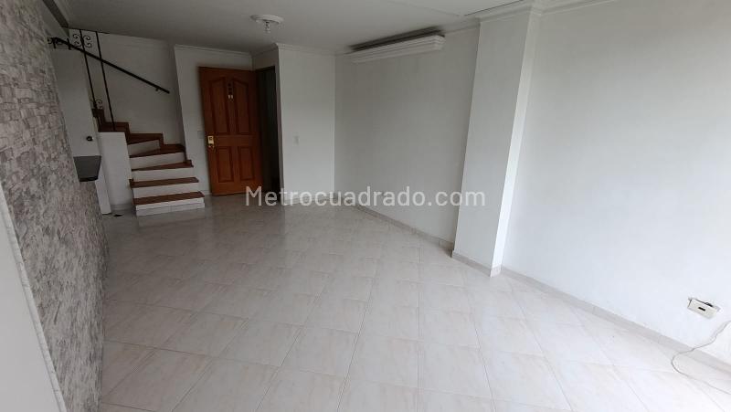 Bright 2BR Duplex Apartment in Fatima - 4
