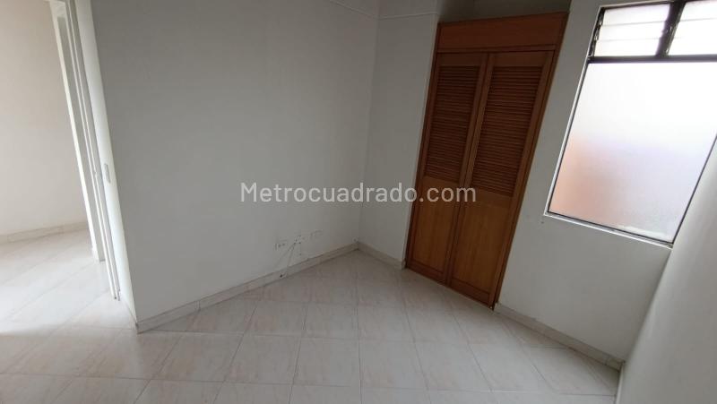 Bright 2BR Duplex Apartment in Fatima - 8