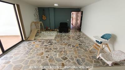Apartamento de 3 alcobas en arriendo en Conquistadores, Medellín, 128 m² · foto 2 de 17