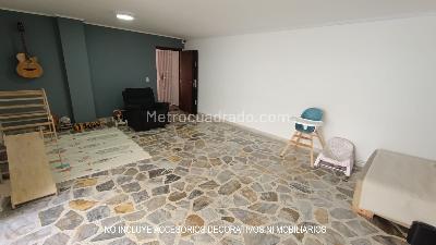 Apartamento de 3 alcobas en arriendo en Conquistadores, Medellín, 128 m² · foto 3 de 17
