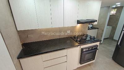 Apartamento de 3 alcobas en arriendo en Conquistadores, Medellín, 128 m² · foto 4 de 17