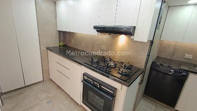 Apartamento de 3 alcobas en arriendo en Conquistadores, Medellín, 128 m² · foto 5 de 17