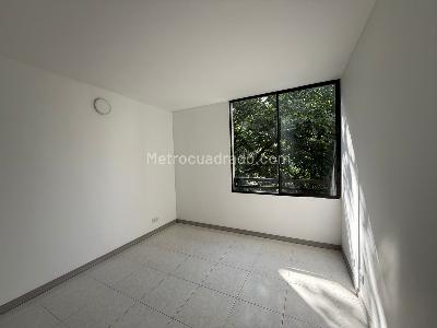 Apartamento de 3 alcobas en arriendo en Las Lomas 1, Medellín, 100 m² · foto 9 de 15