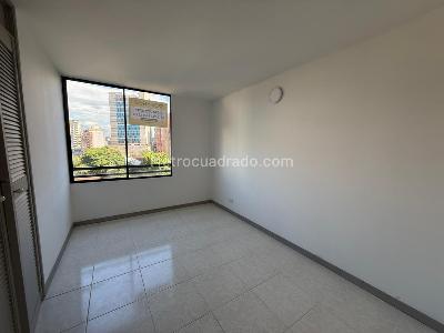 Apartamento de 3 alcobas en arriendo en Las Lomas 1, Medellín, 100 m² · foto 14 de 15
