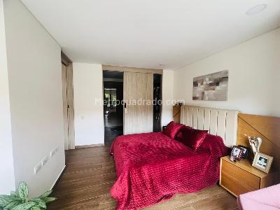Apartamento de 2 alcobas en venta en Loma Del Escobero, Envigado, 109 m² · foto 4 de 19