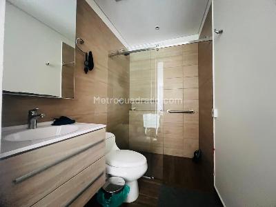 Apartamento de 2 alcobas en venta en Loma Del Escobero, Envigado, 109 m² · foto 11 de 19