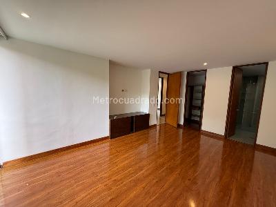 Apartamento de 3 alcobas en arriendo en Loma De Los Gonzalez, Medellín, 118 m² · foto 10 de 10