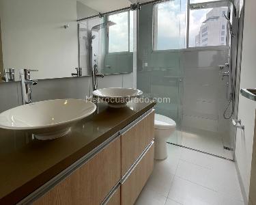 Apartamento de 3 alcobas en arriendo en Santa Maria De Los Angeles, Medellín, 140 m² · foto 11 de 12