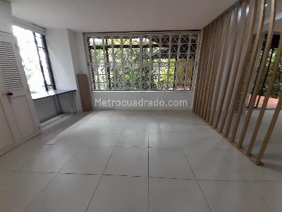 Apartamento en arriendo en El Tesoro, Medellín · foto 4 de 17
