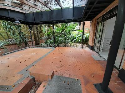 Apartamento en arriendo en El Tesoro, Medellín · foto 8 de 17